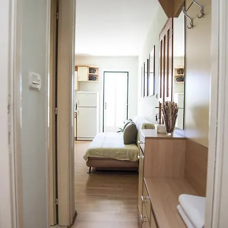 Apartament Alfirev *