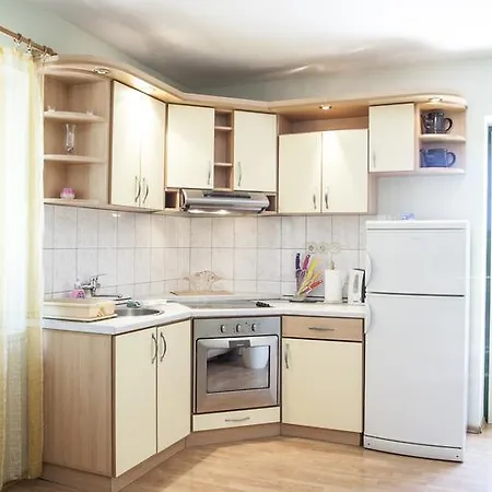 Alfirev Apartament *