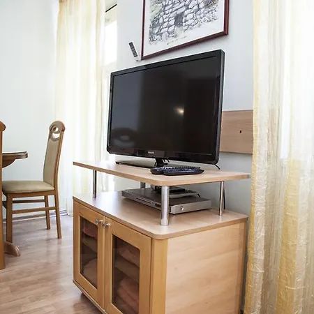 Apartament Alfirev